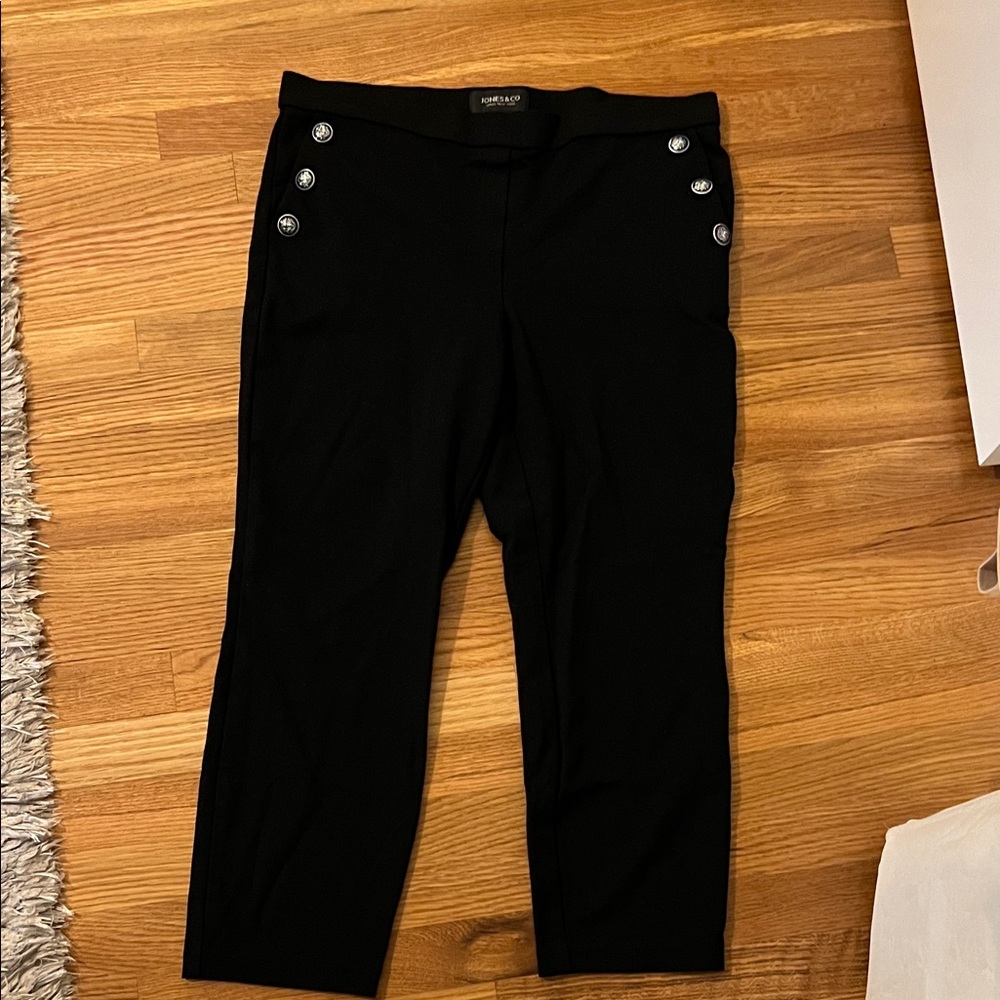 Jones New York Black Pants with Button Detail